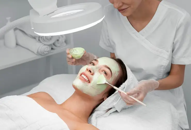 مرکز فیشیال و پاکسازی پوست در اقدسیه
